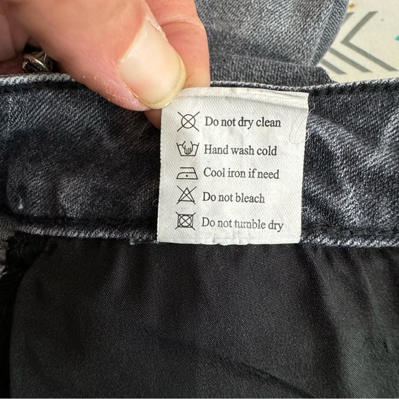 Women’s Retro High Rise Button-Fly Slim Leg Flare Distressed Faded Black Jeans - Picture 5 of 8